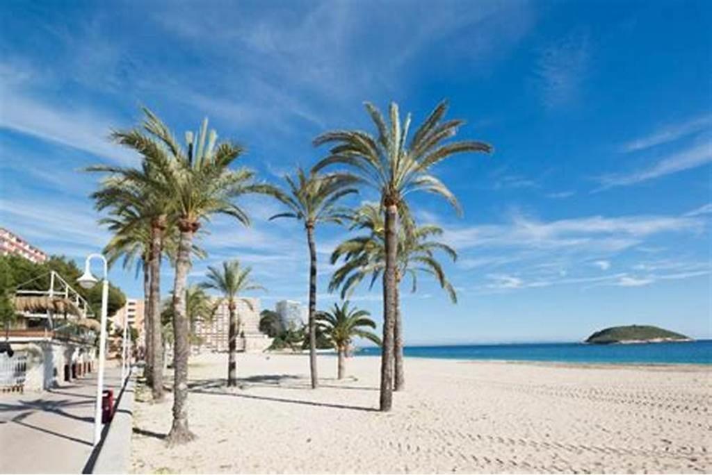 דירות רוזס Sand1-Apartamento En La Playa, Centrico, Parking Y Clima מראה חיצוני תמונה
